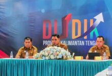 ‎Kepala Dinas Pendidikan Prov. Kalimantan Tengah, M. Reza Prabowo saat memaparkan Program 1.000 Rumah Guru dalam audiensi yang di gelar di Kantor Disdik Kalteng,