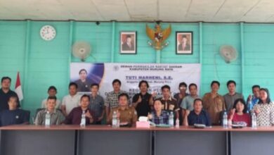 Anggota DPRD Kabupaten Murung Raya (Mura), Tuti Marheni, saat melakukan reses di Desa Nono Kliwon dan Desa Olung Siron, Kecamatan Tanah Siang