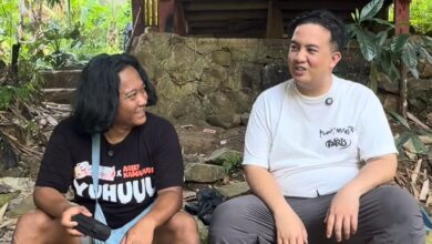 Bupati Lamandau Rizky Aditya Putra bersama konten kreator memperkenalkan potensi daerah.