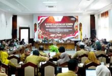 Suasana rapat Banggar DPRD Kalteng bersama TAPD dalam rangka pembahasan Raperda