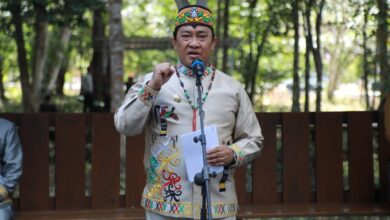 Wagub Kalteng, H. Edy Pratowo saat membacakan sambutan.