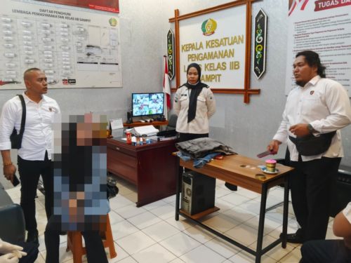 Terduga pelaku yang hendak menyelundupkan sabu ke dalam Lapas Sampit,