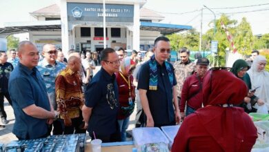Direktur Jenderal Imigrasi, Hendarsam Marantoko saat meninjau langsung pelayanan kerja Kantor Wilayah Direktorat Jenderal Imigrasi Kalimantan Selatan