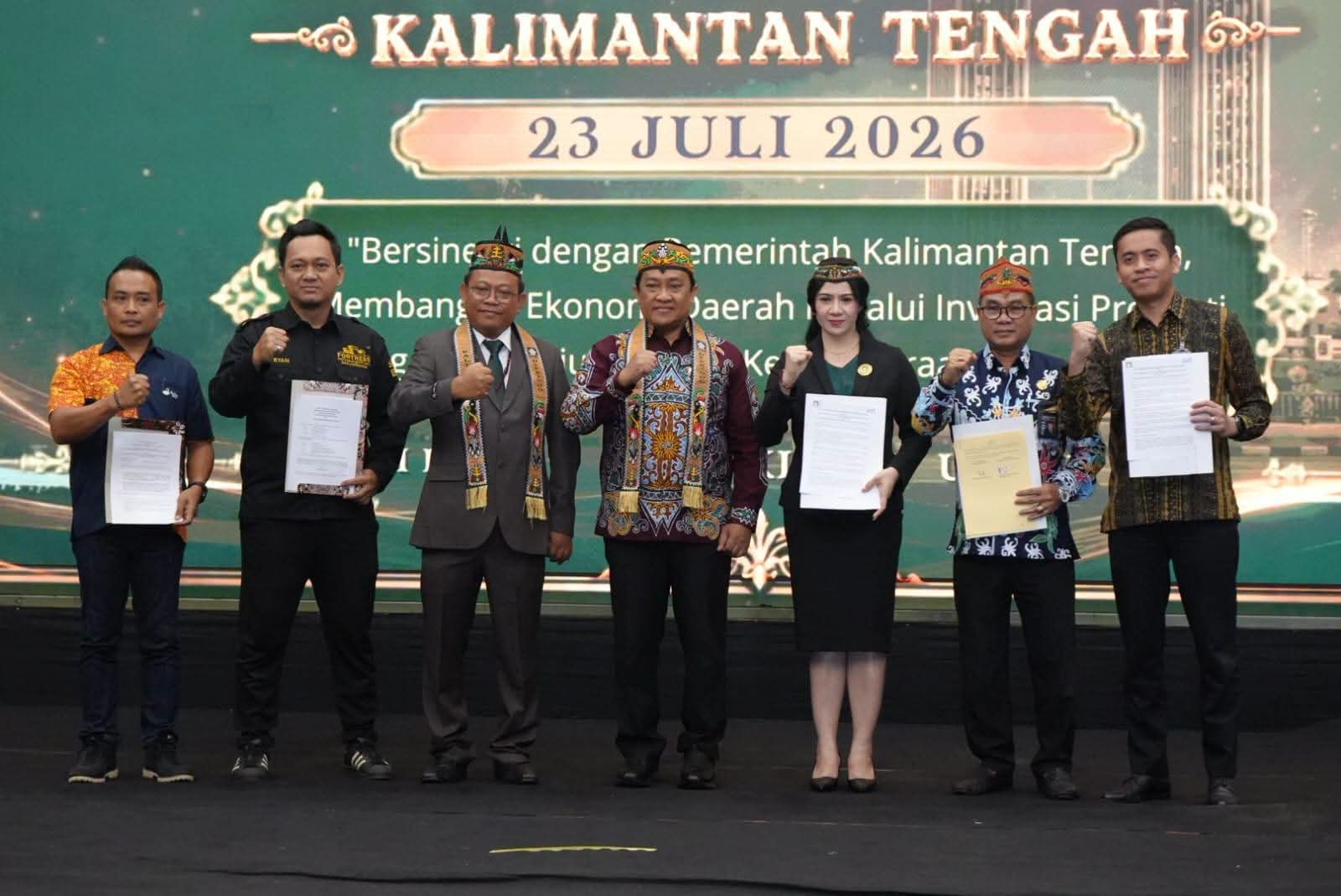 ‎Wagub Edy Pratowo foto bersama pengurus DPW Deprindo Kalteng periode 2026-2029