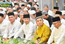 ‎Walikota Palangka Raya, Fairid Naparin saat menghadiri Tablig Akbar dalam rangka memperingati Hari Jadi ke-61 Pemerintah Kota Palangka Raya dan Hari Jadi ke-69 Kota Palangka Raya