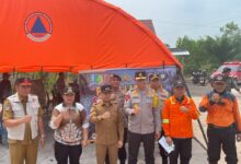 Wali Kota Palangka Raya Fairid Naparin melakukan pemantauan langsung ke lokasi karhutla bersama Kapolda Kalimantan Tengah Irjen Pol Iwan Kurniawan dan jajaran Forkopimda, beberapa waktu lalu
