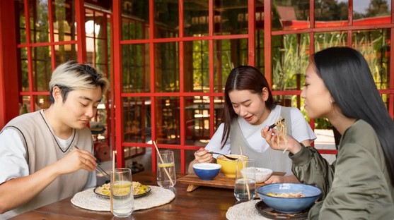 Bukan Cuma Manja, 9 Frasa Ini Sering Saja Diucapkan Orang yang Pilih-Pilih Makanan